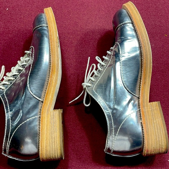 Chanel Silver size 38. Like new! - Picture 6 of 10